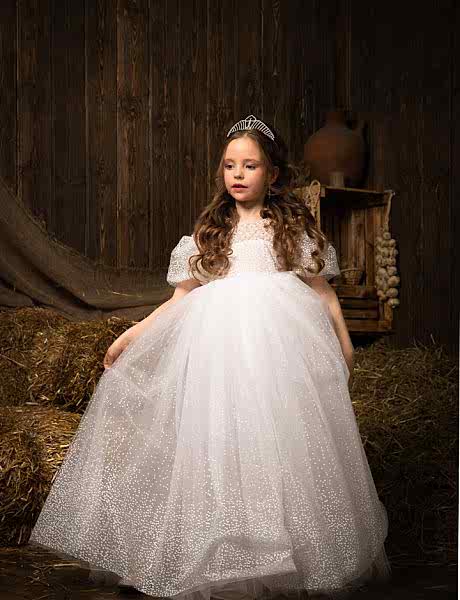 Фотосессия девочки в платье