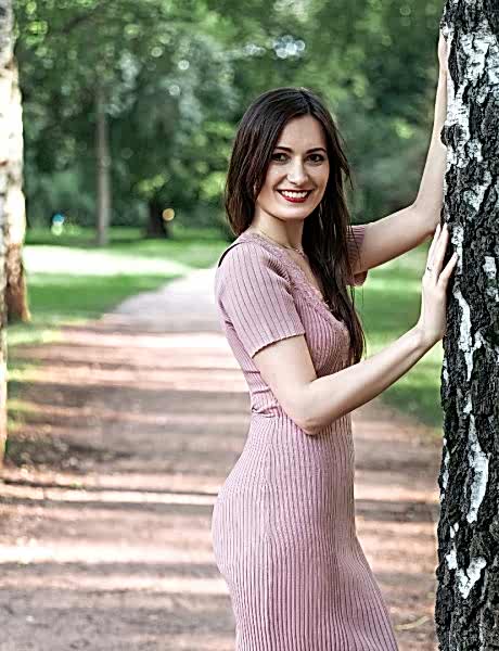 Фотосессия на природе у березы