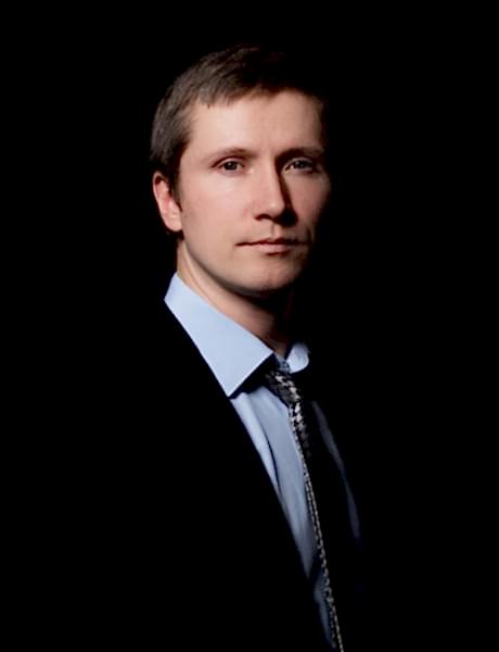 Деловая фотография мужчины в студии