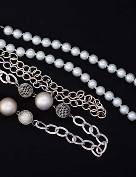 Предметная фотосъемка бижутерии и ювелирный изделий