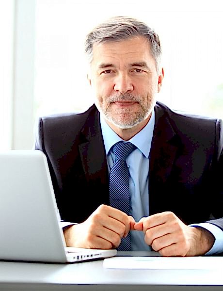 Фото для резюме в рабочей обстановке