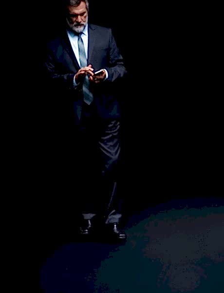 Портрет мужчины в деловом стиле