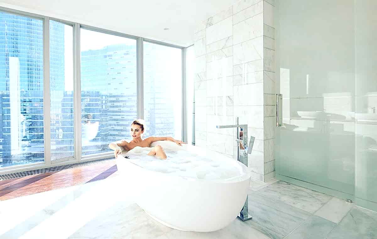 Зал Алматы-сити